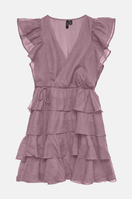Robe rose à manches courtes de Vero Moda, avec un pli et une jupe superposée.