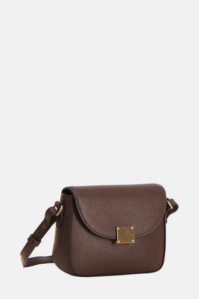 Sac à dos brun de VERO MODA, avec une fermeture dorée, dans un style classique.