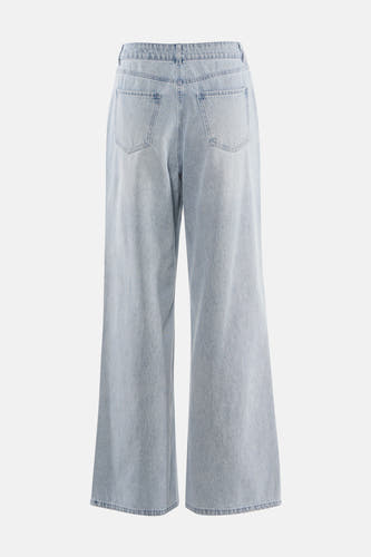 Lichtblauwe denim jeans wide van Vero Moda, achteraanzicht met wijde pijpen.
