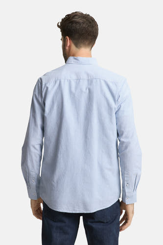 Chemise bleue à rayures à manches longues de TOM TAILOR, vue de dos, portée avec un jean foncé.