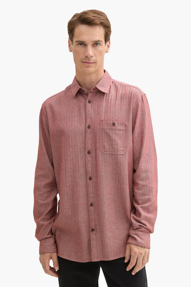 Chemise rouge à manches longues de TOM TAILOR, avec un motif à carreaux sur le dos.
