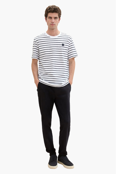Wit T-shirt met korte mouwen van TOM TAILOR, met een gestreept patroon en een klein logo op de borst.
