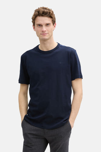 T-shirt bleu marine à manches courtes de TOM TAILOR, avec un logo subtil sur la poitrine.