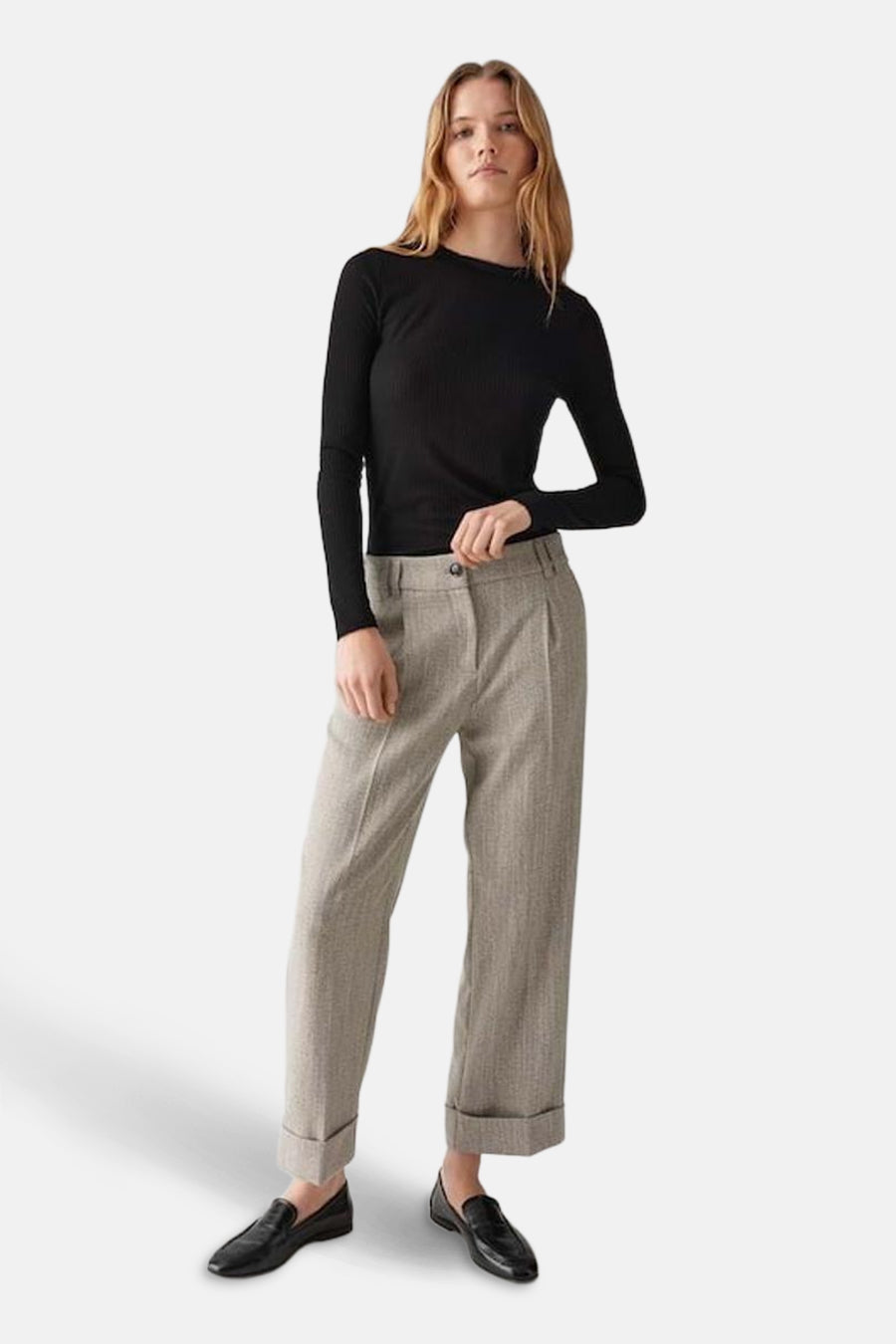 Pantalon de costume beige OPUS, avec un motif subtil en losange et des revers.