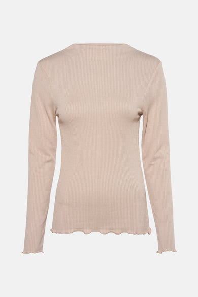 T-shirt beige à longues manches d'OPUS, avec des bordures côtelées et un bas ondulé.