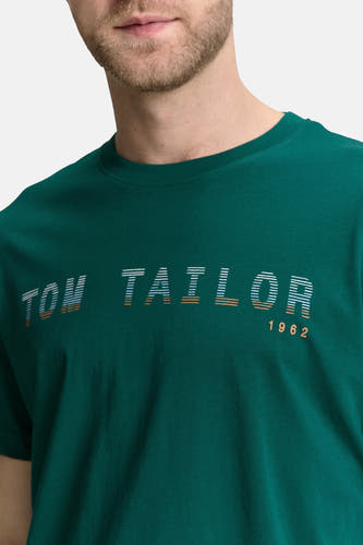 T-shirt vert avec manches courtes de TOM TAILOR, avec une impression graphique et l'année 1962.
