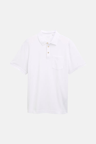 Polo blanc à manches courtes de TOM TAILOR, avec une poche po po et un col boutonné.