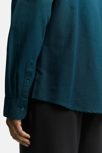 Chemise coupe classique avec logo brodé