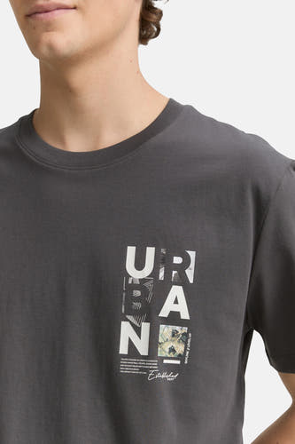 T-shirt gris à manches courtes de TOM TAILOR, avec une impression blanche "URBAN" sur la devant.