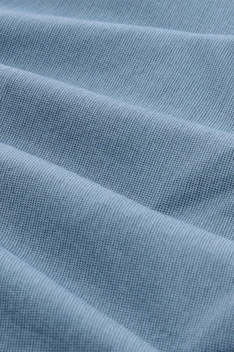 Bermuda bleu de TOM TAILOR, avec texture froissée dans un motif tissé.