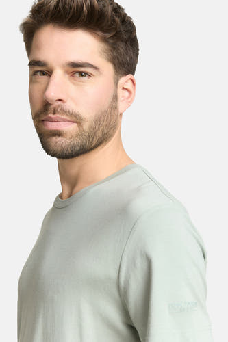 T-shirt vert à manches courtes de Tom Tailor, design uni avec logo discret sur la manche.