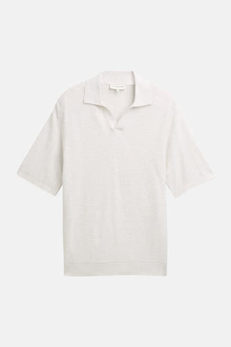 Polo écru à manches courtes de TOM TAILOR, avec une subtile structure gaufrée et un col ouvert.