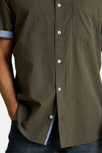 Chemise kaki à manches courtes TOM TAILOR, à pois, avec boutons blancs, poche poitrine et poignets bleus.