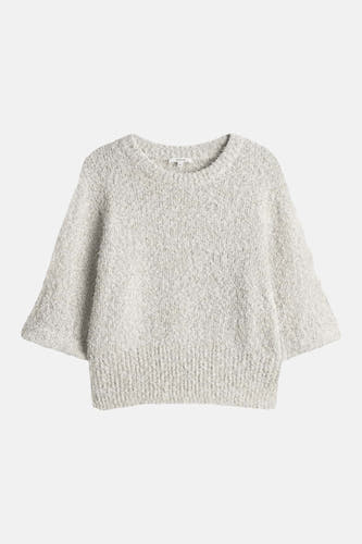 Pull beige à col rond OPUS, avec une texture douce et tricotée et des manches courtes.