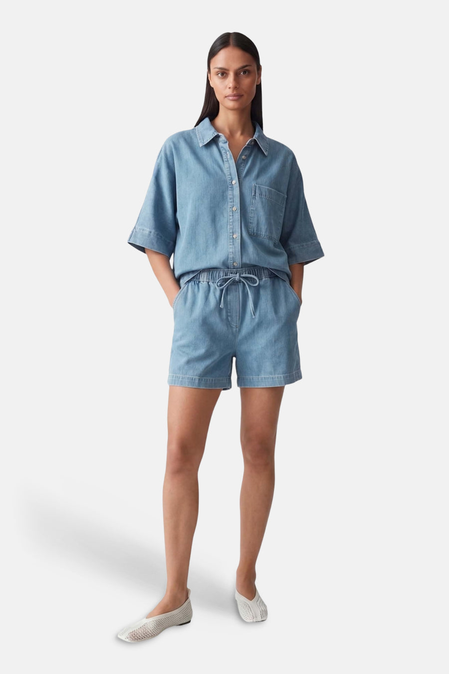 Short - light blue denim