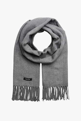 Chapeau d'hiver gris d'ACCESSORIES BY JACK & JONES, avec des franges à la base.
