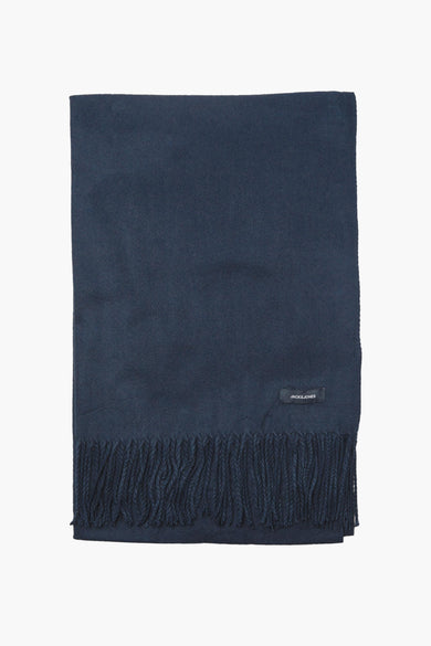 Blauwe wintersjaal van ACCESSORIES BY JACK & JONES, met franjes aan de onderkant.