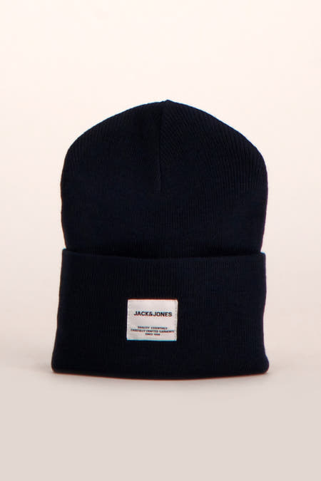 Casquette bleue d'ACCESSORIES BY JACK & JONES, de couleur unie et avec un bord replié portant une étiquette de marque.