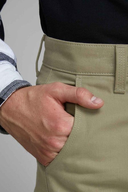 Pantalon color&eacute; - rouge