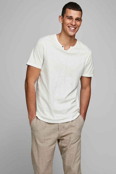 T-shirt blanc de PREMIUM BLUE par JACK & JONES, à manches courtes et avec deux boutons au col.