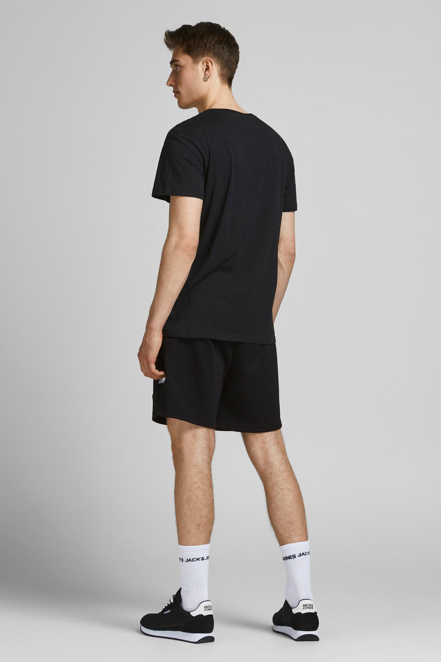 Court - noir