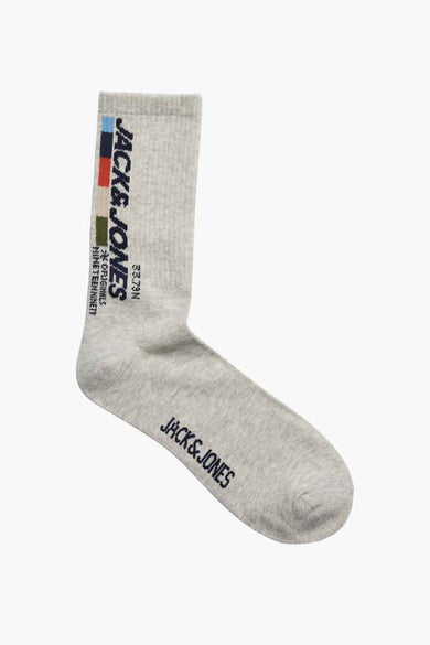 Chaussettes grises d'ACCESSORIES BY JACK & JONES avec des rayures multicolores et le logo de la marque.
