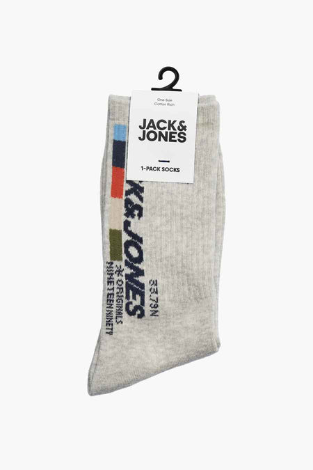 Grijze sokken van ACCESSORIES BY JACK & JONES met meerkleurige strepen en merklogo.
