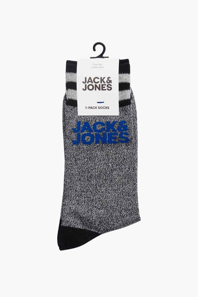 Grijze sokken van ACCESSORIES BY JACK & JONES, met gestreepte details en een zwarte teen.
