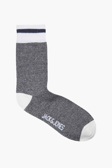 Chaussettes bleues d'ACCESSORIES BY JACK & JONES, avec une semelle et un talon blancs et des rayures bleu marine au-dessus.