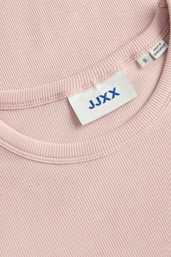 T-shirt rose à manches longues de JJXX, avec un tissu côtelé et des étiquettes le la ligne du col.
