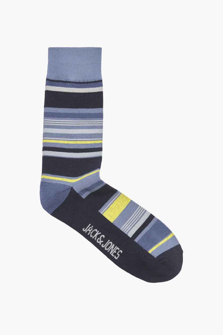 Chaussettes bleues d'ACCESSORIES BY JACK & JONES avec un motif rayé dans différentes couleurs.