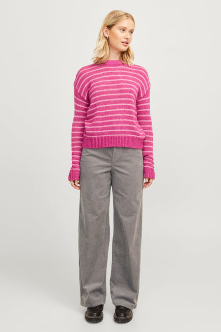 Pantalon gris de JJXX, avec des jambes larges et une texture corduroy.