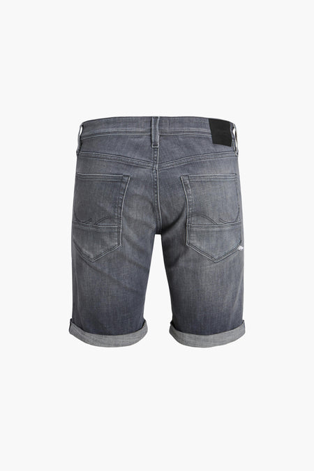 Short en jean gris clair avec ourlets roulés, de JACK & JONES JEANS INTELLIGENCE, dos avec poches et étiquette