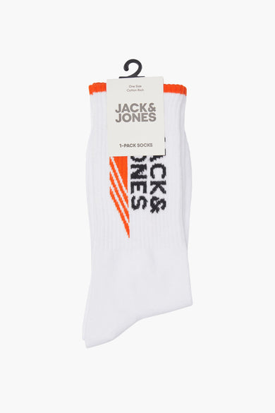 Witte sokken met oranje geribbelde boord van JACK & JONES, met strepen en merklogo op de zijkant.