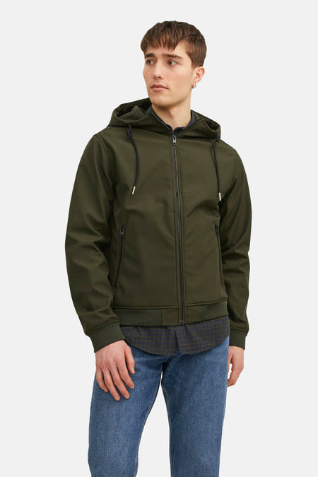 Veste courte verte de CORE BY JACK & JONES, avec capuche, fermeture éclair et chemise à carreaux bleus.