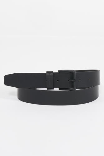 Ceinture noire d'ACCESSORIES BY JACK & JONES, détaillée avec une boucle mate et une fermeture ajustable.