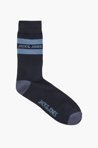 Donkerblauwe sok met merknaam "JACK&JONES" en blauwe streep.