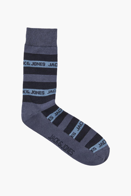 Chaussettes bleues d'ACCESSORIES BY JACK & JONES avec un motif rayé et la marque.