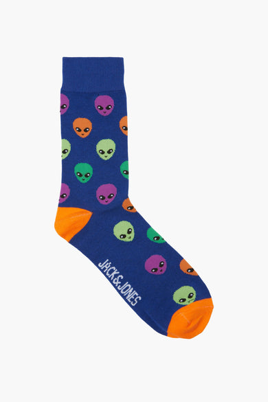 Chaussettes bleues d'ACCESSORIES BY JACK & JONES, avec une impression d'extra-terrestres colorées et des orteils orange.