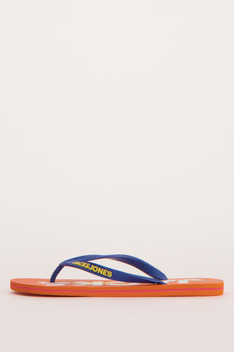 Multikleurige slippers van ACCESSORIES BY JACK & JONES, met blauwe bandjes en een oranje zool.