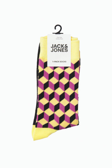 Chaussettes jaunes de ACCESSORIES BY JACK & JONES, avec des motifs cubes d'illusion optique violets et noirs.