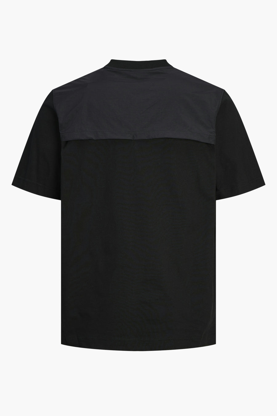 T-shirt noir de CORE par JACK & JONES, avec des manches courtes et un panneau d'un autre matériau.