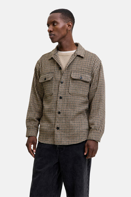 Chemise brune à longues manches d'ORIGINALS BY JACK & JONES, avec un motif à carreaux et des poches de poitrine.