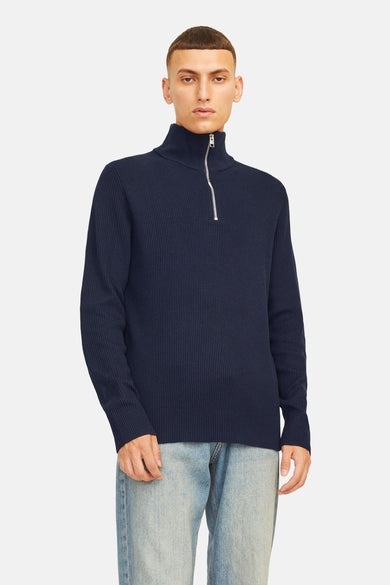 Sweat-shirt bleu marine à col montant de CORE BY JACK & JONES, avec une texture côtelée et une fermeture éclair argentée.