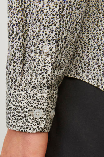 Chemise multicolore à longues manches de PREMIUM by JACK & JONES, avec un motif floral délicat et une fermeture à boutons sur les poignets.