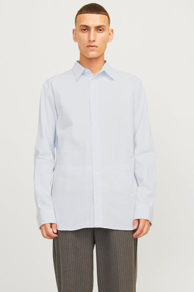 Blau,, rayé chemisée à manches longues de PREMIUM par JACK & JONES, vue de derrière.