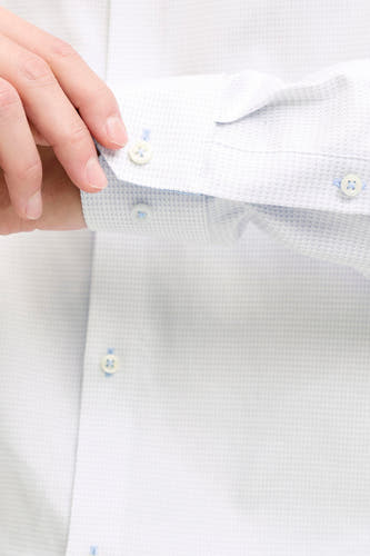 Chemise blanche à manches longues de PREMIUM by JACK & JONES, avec texture et détail de boutons.