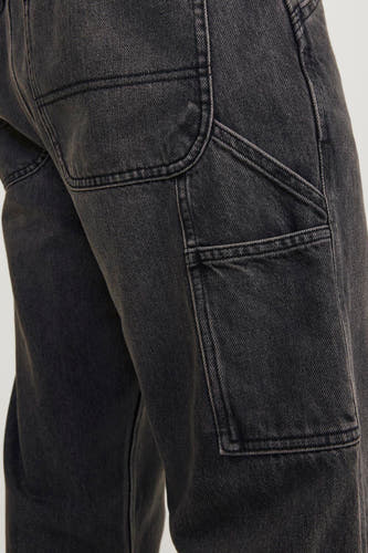 Jean délavé noir de JACK & JONES JEANS INTELLIGENCE, avec poche à outils et points contrastés.