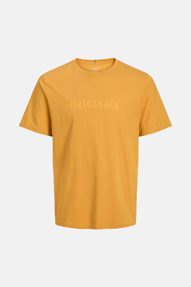T-shirt jaune à manches courtes d'ORIGINALS BY JACK & JONES, avec du texte en relief "ORIGINALS".