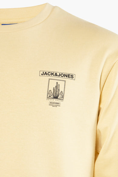 Gele sweater van ORIGINALS BY JACK & JONES, met een grafische print van een woestijnlandschap.
